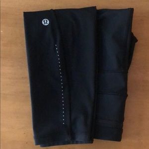 lululemon pants size 6; side pockets